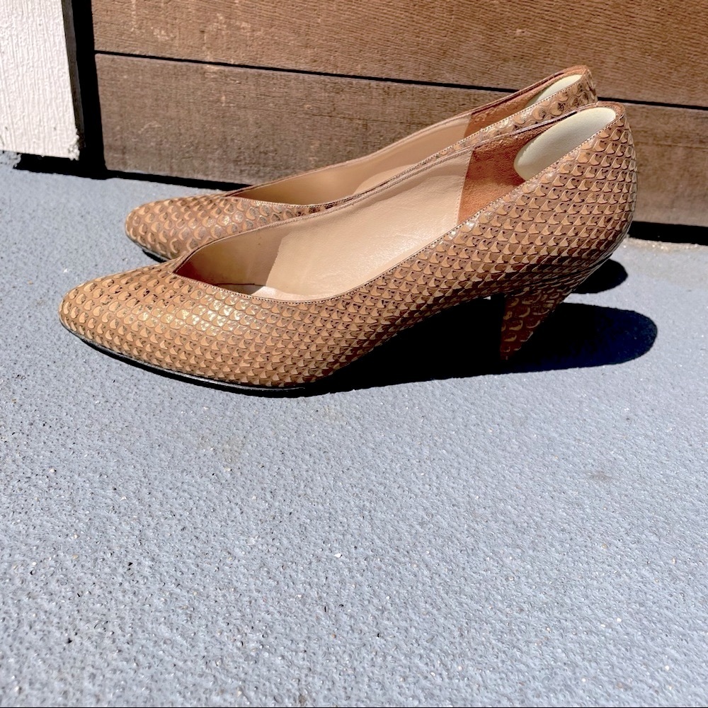 Vintage 80s snakeskin embossed leather pumps size 10 B